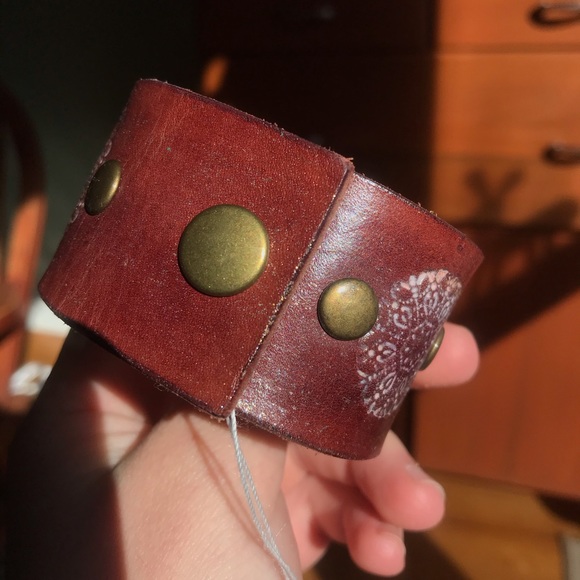 💟3HeatherHill Handmade Leather Bracelet Cuff💟 - Picture 5 of 8
